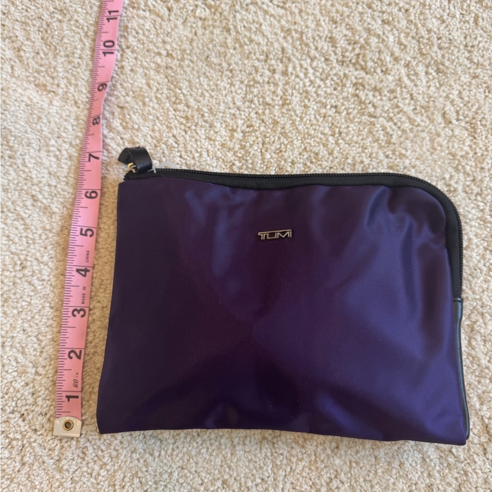 TUMI Delta Travel Pouch ~ Purple - Picture 4 of 12